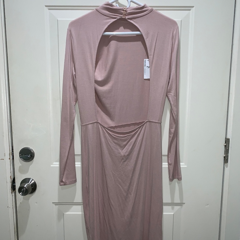 Soft pink backless dress